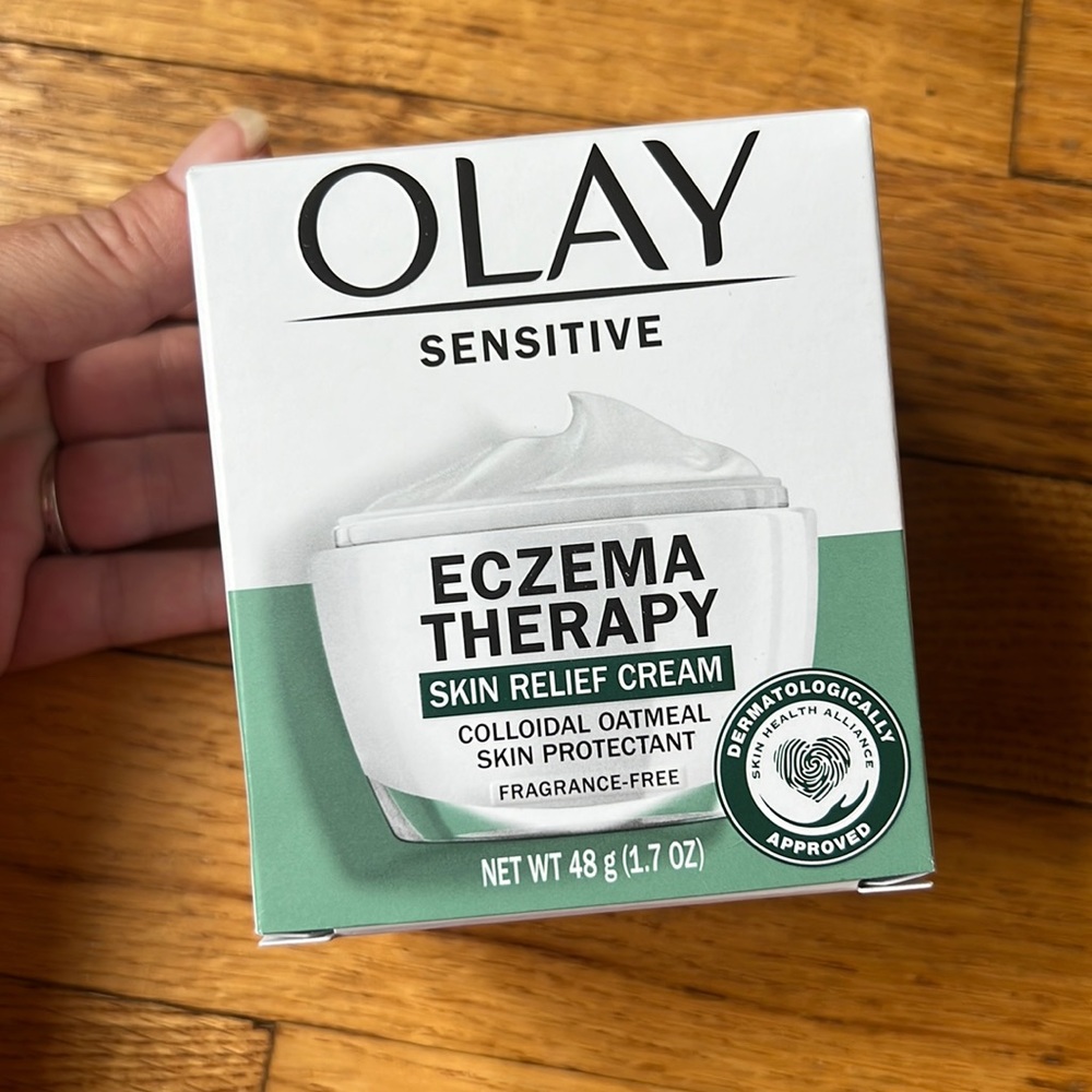 Olay Eczema Therapy Skin Relief Cream NIB